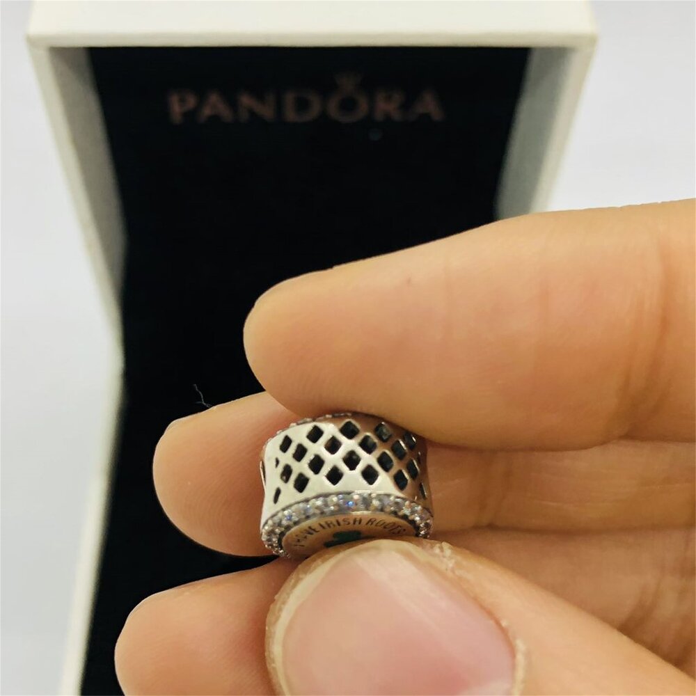 ✨🔥Pandora Chicago I Have Irish Roots Ih four-leaf clover Exclusive Charm - Picture 2 of 6